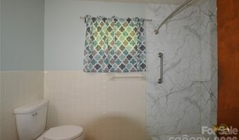 184 Laurel Rd, Arden, NC 28704