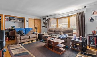 121 Heather St, Cranston, RI 02920