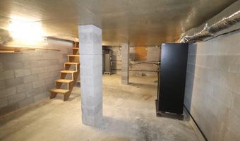 300 Mount Springs Rd, Batesville, AR 72501