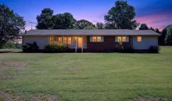 111 Highland Acres Dr, Boiling Springs, SC 29316