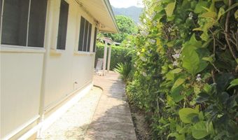 5578 Pia St #A, Honolulu, HI 96821