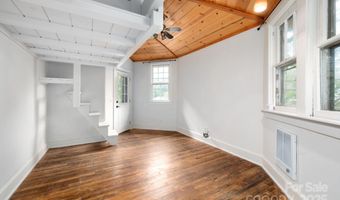 11 Cullowhee St, Asheville, NC 28801