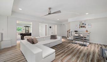 765 Falls Landing Ct, Alpharetta, GA 30022