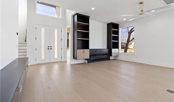 727 NE 2nd St, Bentonville, AR 72712