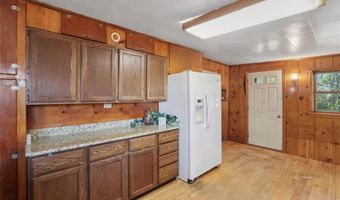 4705 Prairieburg Rd, Anamosa, IA 52205