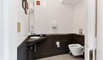 74 Maple Ave, Barrington, RI 02806