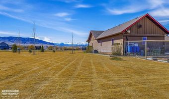 17 Patriot Dr, Cody, WY 82414