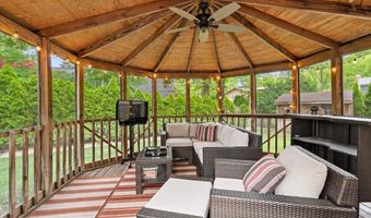 1738 E JONQUIL Ter, Arlington Heights, IL 60004