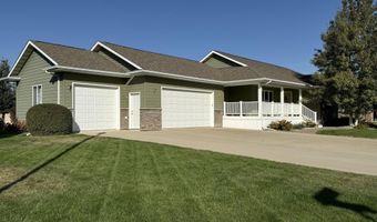 2201 Stone Gate Ct, Aberdeen, SD 57401