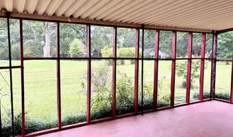 295 Grove St, Barnesville, GA 30204