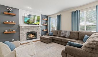 601 Acorn Ct, Antioch, IL 60002