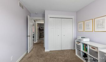 5885 Farmview Dr, Allendale, MI 49401