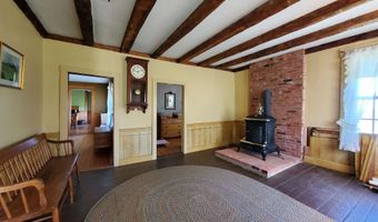 762 McLaren Hill Rd, Barnet, VT 05821