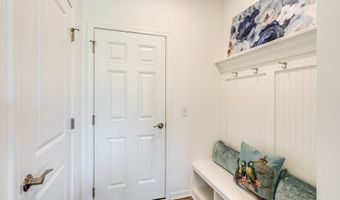 835-2 Dipper Ln, Aurora, OH 44202