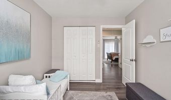 2504 WINDBREAK Dr, Alexandria, VA 22306