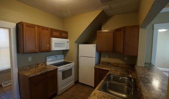 902 S 3rd St, Aberdeen, SD 57401