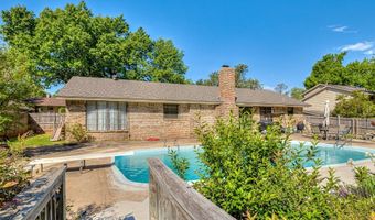 2707 Willow Creek Dr, Norman, OK 73071