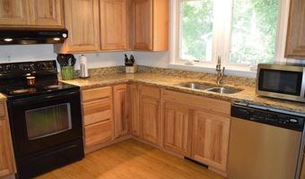 20 E Zeller St, North Liberty, IA 52317