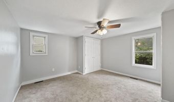 624 N Broad St, Adrian, MI 49221