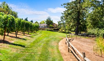 21358 OAK Ln, Aurora, OR 97002