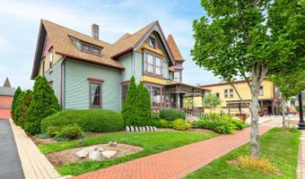 302 S Main St, Algonquin, IL 60102