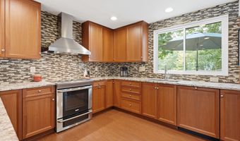 8 CONSTITUTION Sq, Annapolis, MD 21401