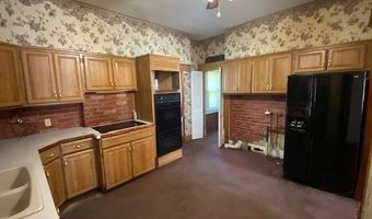 319 N 10th St, Atchison, KS 66002