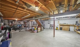 205 IRONWOOD Cir, Aurora, OH 44202