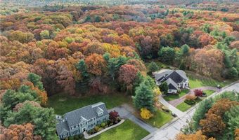 15 Leonard Dr, North Smithfield, RI 02896