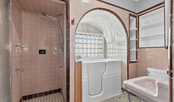 93 W 35TH St, Bayonne, NJ 07002