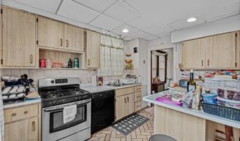 35 Perry St, Belleville, NJ 07109