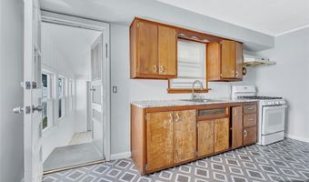 132 River Edge Road 1, Bergenfield, NJ 07621