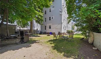 40 Fletcher St, Central Falls, RI 02863