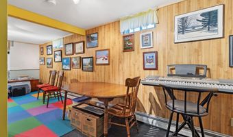 61 Pond Rd, Albion, ME 04910