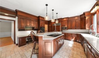 875 Cascades Dr, Aurora, OH 44202