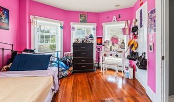 82 Main St, Blackstone, MA 01504