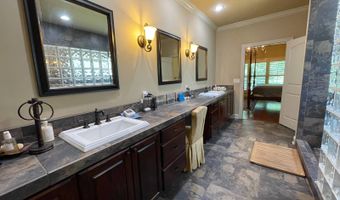 17 Valley View Rd, Batesville, AR 72501