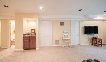 11904 HUNTING RIDGE Ct, Potomac, MD 20854