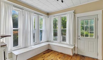 24 Summit Ave, Albany, NY 12209