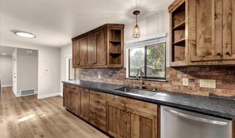 19250 Hill St, Anderson, CA 96007