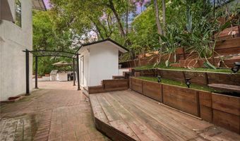 3601 Dellvale Pl, Encino, CA 91436