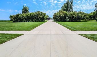 2405 NW 16th Ave, Aberdeen, SD 57401
