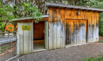 550 Crowson Rd, Ashland, OR 97520