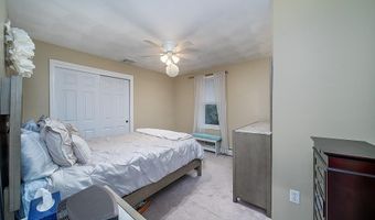 17 Wood Cove Dr, Coventry, RI 02816