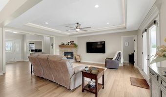 201 Thoroughbred Ln, Auburn, IN 46706