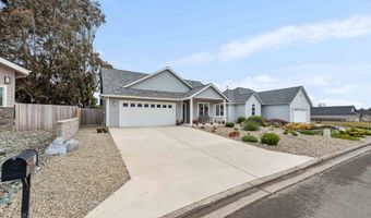 822 SPYGLASS Dr, Bandon, OR 97411