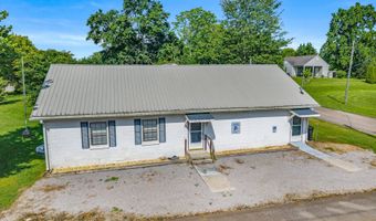 1027 Moore St, Athens, TN 37303