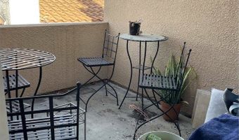 10626 Valley Spg, Los Angeles, CA 91602