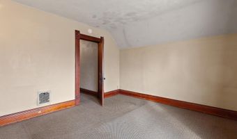 907 E Hunt St, Adrian, MI 49221