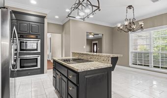 5014 Congressional Dr, Benton, AR 72019